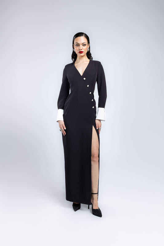 Abito lungo con dettagli in satin e bottoni gioiello