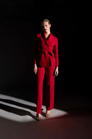 Tailleur in cady con giacca doppio petto con cintura e pantalone